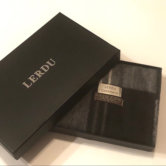 Lerdu Cashmere Virgin Wool Fringe Boxed Scarf - Picture 6 of 6
